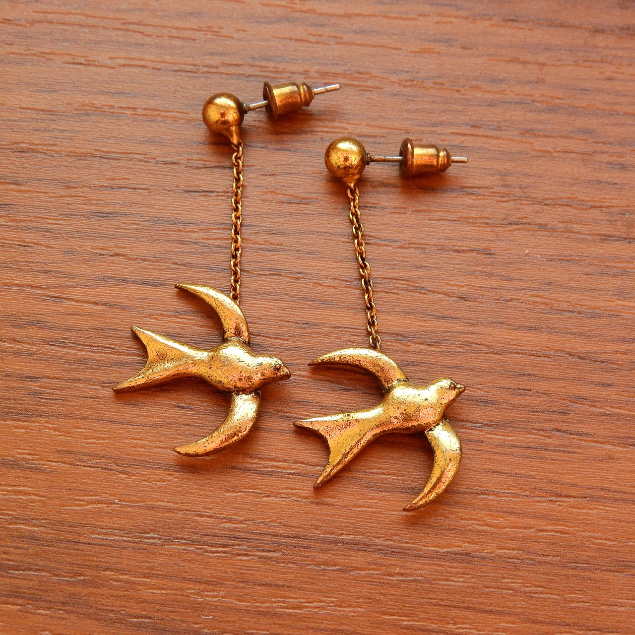 earring, swallows, gold earrings-2900740.jpg